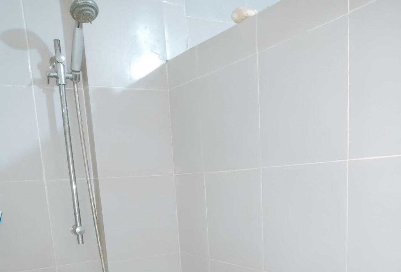 Bernwoods Extyn B&B Dormitory Илойло Сити Екстериор снимка